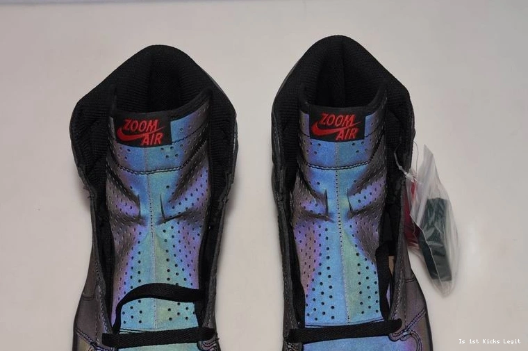 Zoom BV0006-900  1 High Jordan Retro Fearless 0331